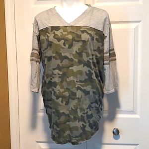 NoBo No Boundaries Gray/Camouflage Women's 3/4 Sleeve Shirt - Size XL (16-18)